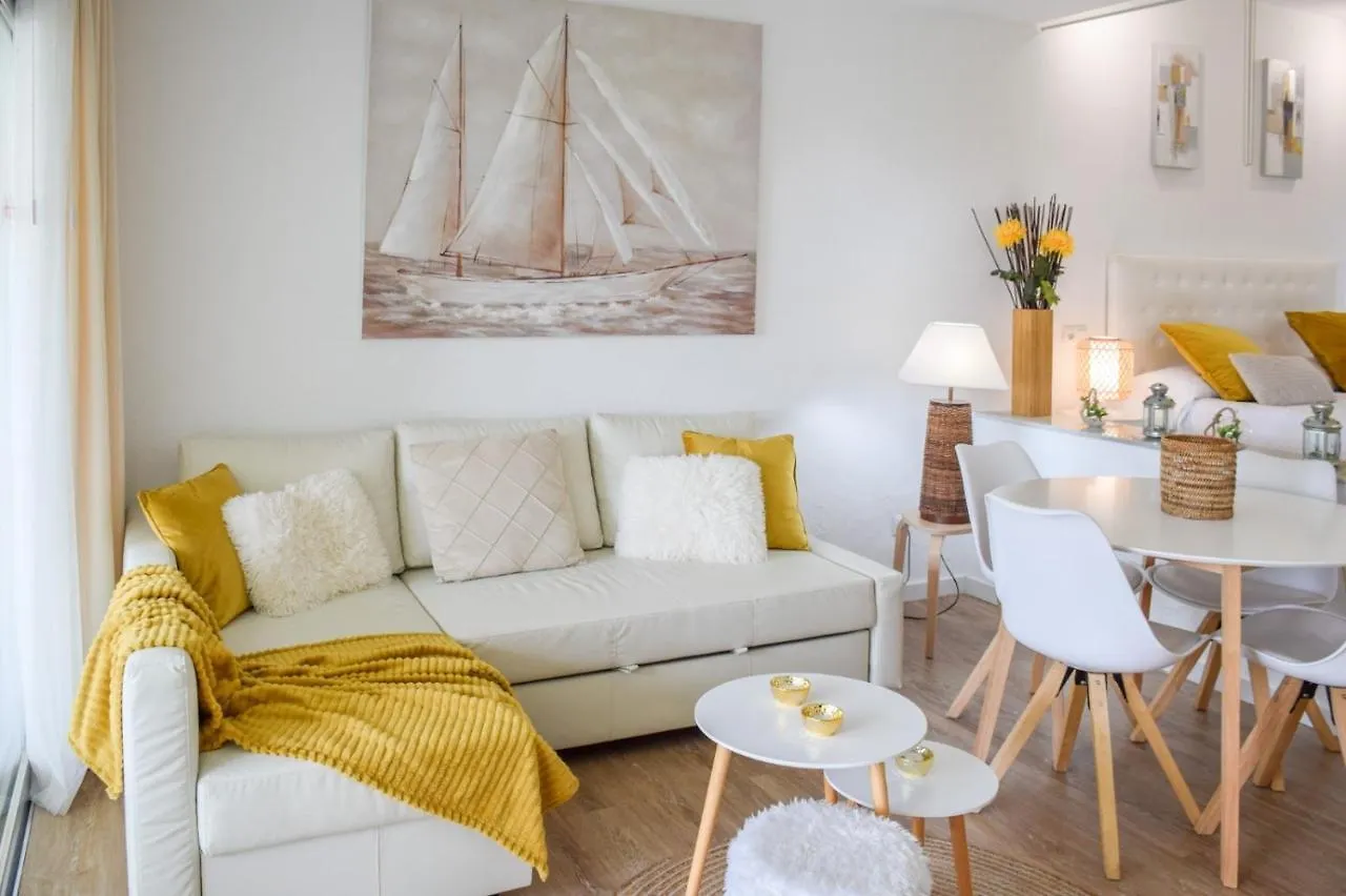 Miraflores, Beach Apartment, Apartamento En La Playa ! La Cala De Mijas Spanje